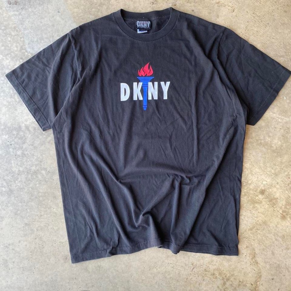 Vintage y2k DKNY T-shirt Olympic torch graphic made in usa. XL